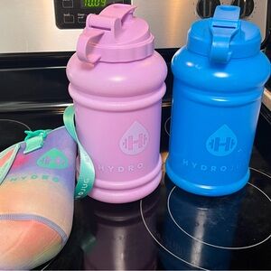 Hydrojug half gallon water bottles with sleeve